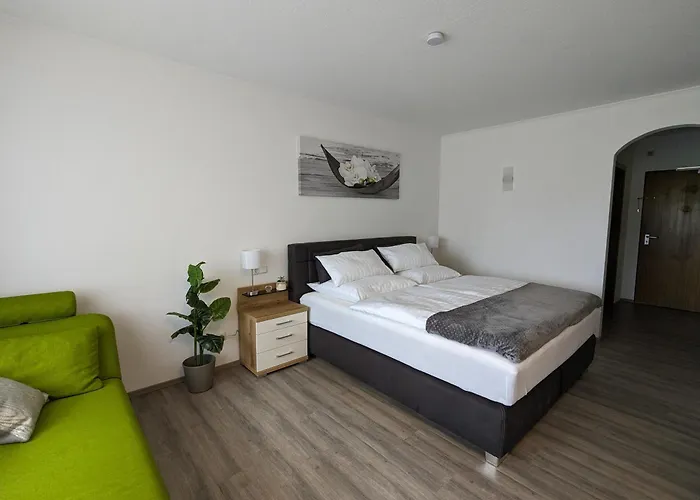 Haus Muenchen * Бад-Грисбах